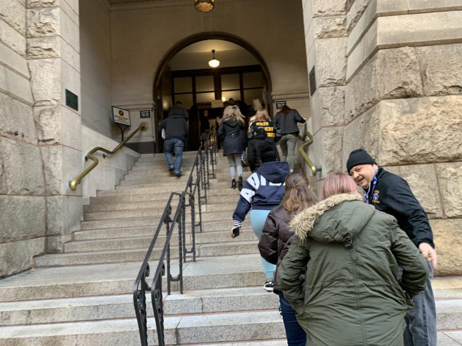 On Wednesday, Mr. Greenleafs Law and Justice classes had the rare opportunity to witness the proceedings of a murder trial in the Allegheny County Courthouse.