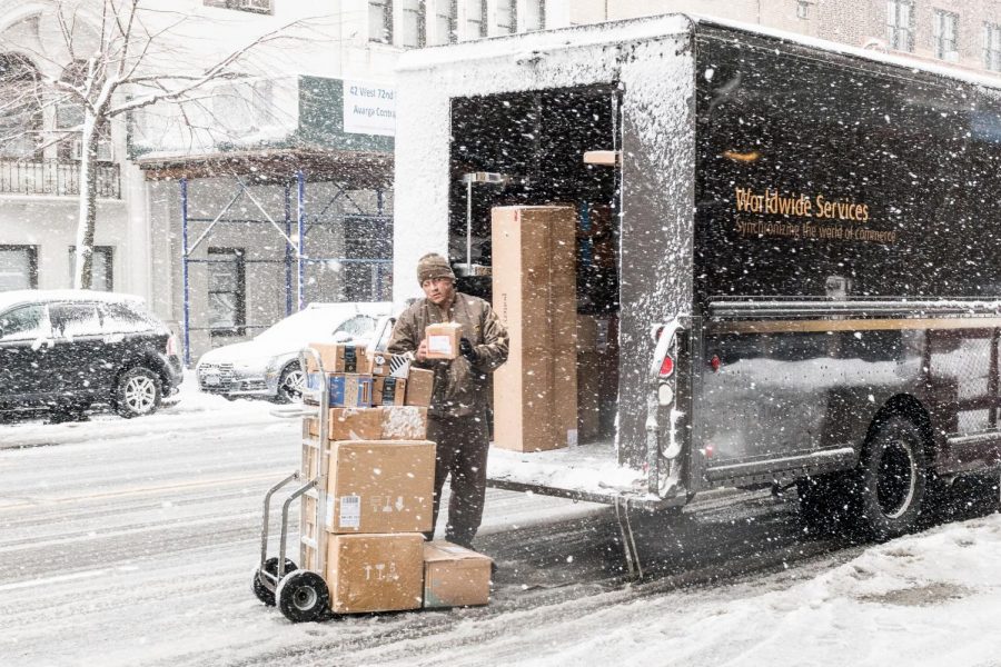 During+their+busiest+season%2C+UPS+relies+on+dedicated+workers+to+dispatch+gifts+all+across+the+world.