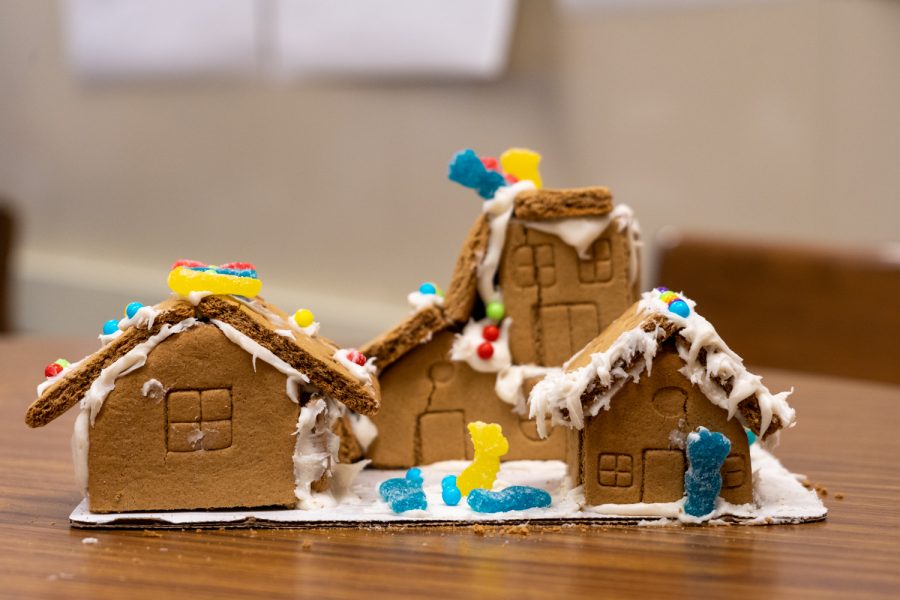 Gingerbread+House+Making%2C+one+of+the+Winter+Wellness+sessions%2C+provided+the+supplies+for+students+to+build+and+decorate+gingerbread+houses+with+their+friends.+
