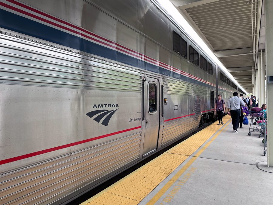 The+Amtrak+passenger+cars+before+passenger+board.+