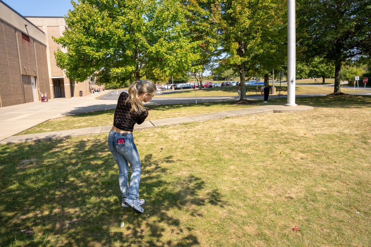 Gym teachers arrange the course in the front part of campus. “At first I hated it because I wasn't too good at golf, but now I’ve got the hang of it so it’s pretty fun,” senior Grace Willetts said.