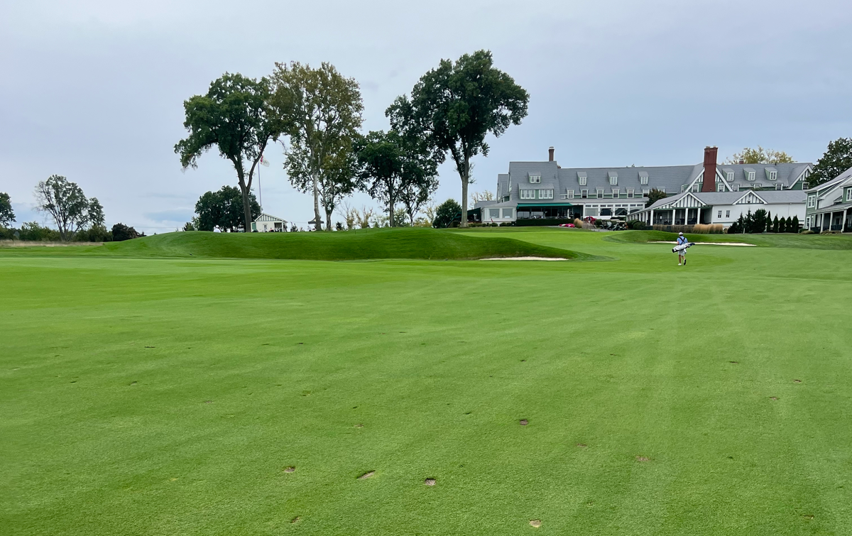 Oakmont's 18th hole is nestled beside the iconic clubhouse, which opened in 1904.