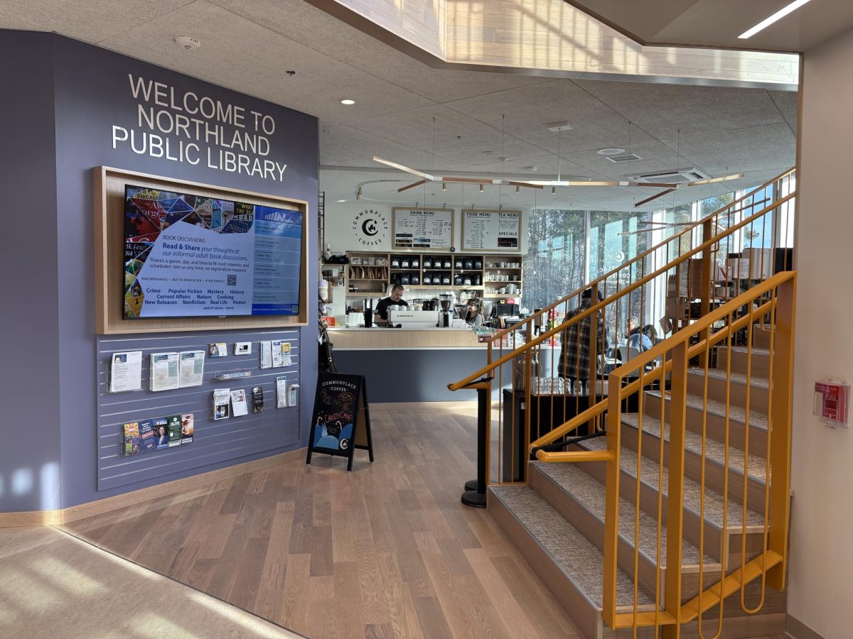 Inside the first floor entrance to the newly renovated Northland Library, visitors will be pleased to find a Commonplace Coffee outlet next to the relocated Book Nook. (photo: D. Crickets)