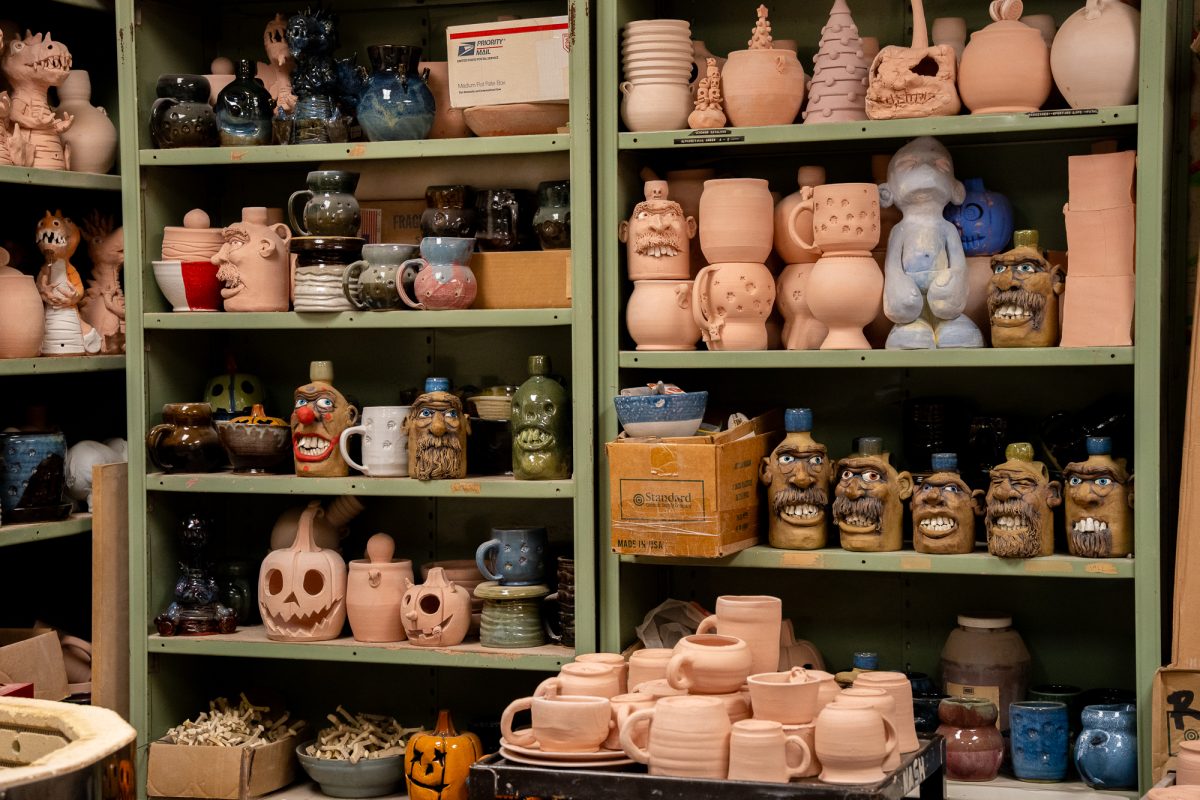 Sample projects in the NASH pottery room.